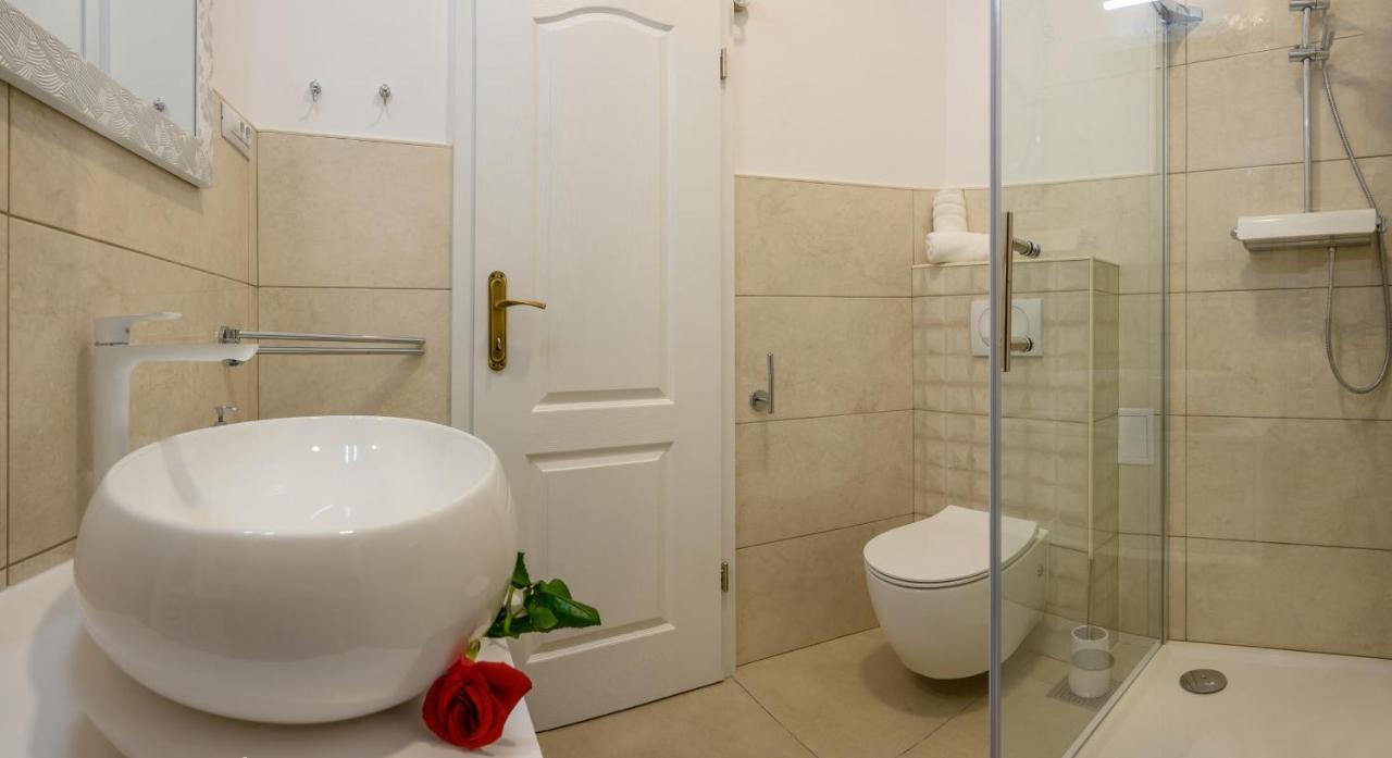 Summer Breeze Luxury Rooms Split Exterior photo